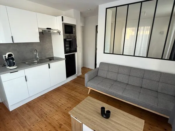Appartement lumineux de 28 m² avec chambre séparée