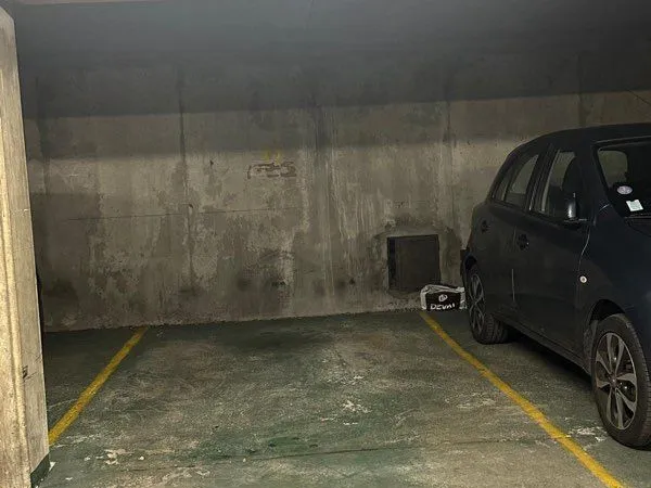 Place de parking à louer - Sous-sol sécurisé - Proche Hôpital Américain