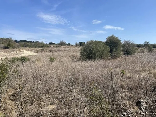 Terrain 3390 m²