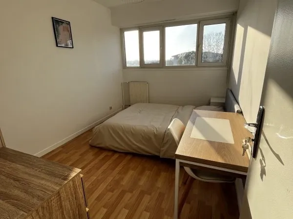 Loue chambre 9m² appartement - 97m²