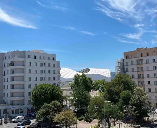 T2 lumineux avec balcon et box fermé face au Vélodrome - Marseille 8e