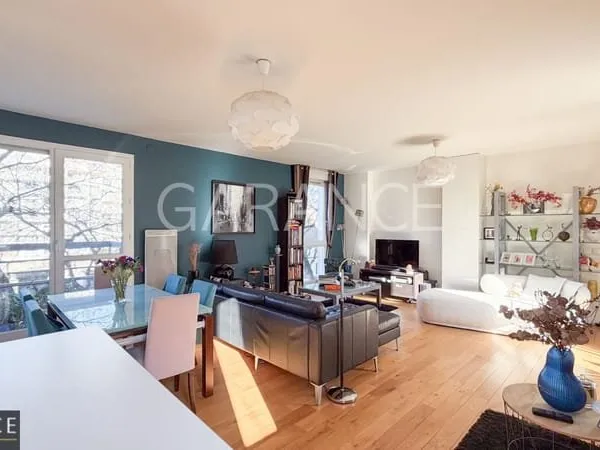 Appartement 4 pièces avec terrasse en parfait état - Miche