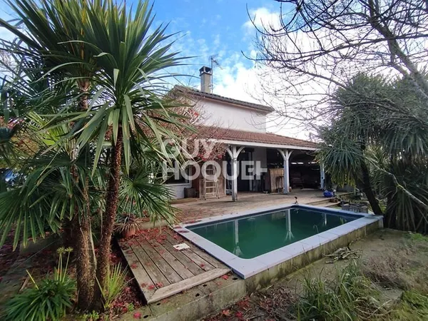 Maison familiale 5 chambres avec piscine 8 pièce(s) 169 m2