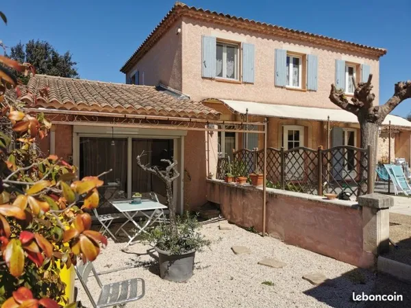 Villa 6 pièces 180 m²