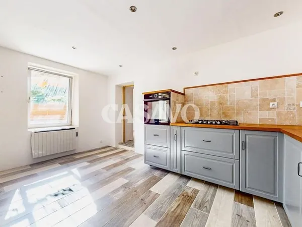 Vente Maison 7 pièces de 139m² - 38300 Bourgoin-Jallieu