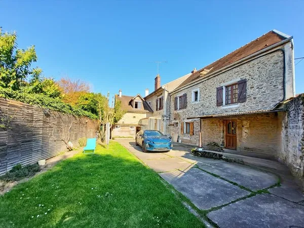 Ensemble immobilier comprenant : 1 grande maison + apparteme