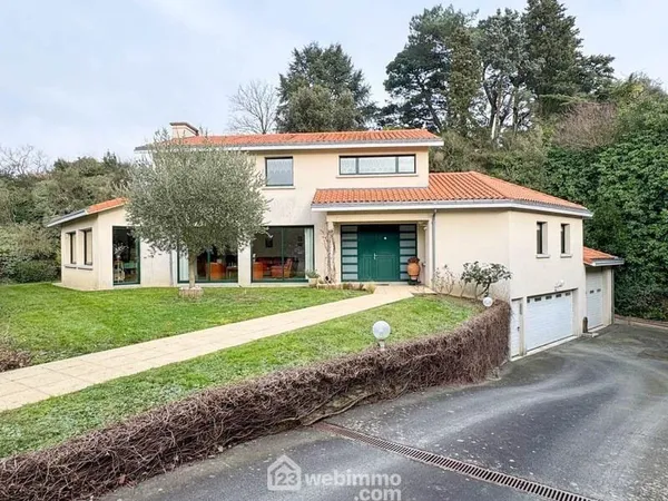 Maison - 235m² - Cholet