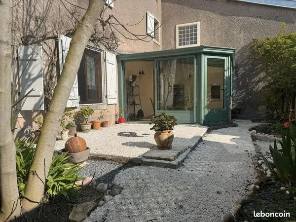 Maison 10 pièces 180 m²