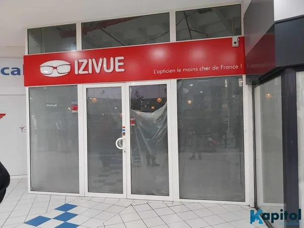 Local commercial 151 m²