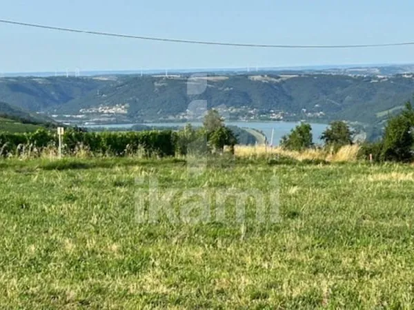 Terrain constructible 1709 m²
