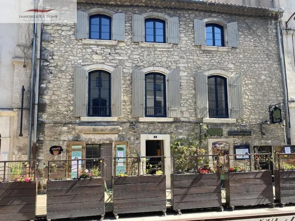 Local 4 pièces 147 m²