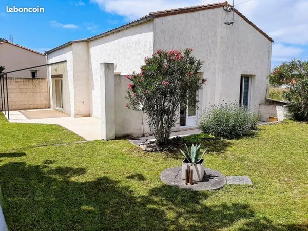 Maison 114 m2, 5 pièces, 3 chambres, jardins clos de 430 m2