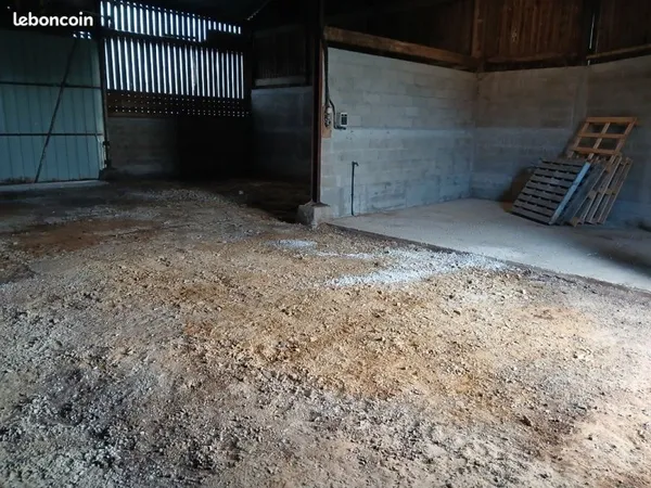 Bâtiment de stockage