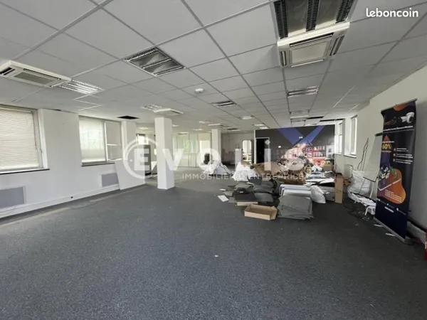 Bureau 280 m²