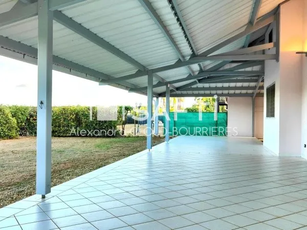 Maison environ 120 M2 face au lac !