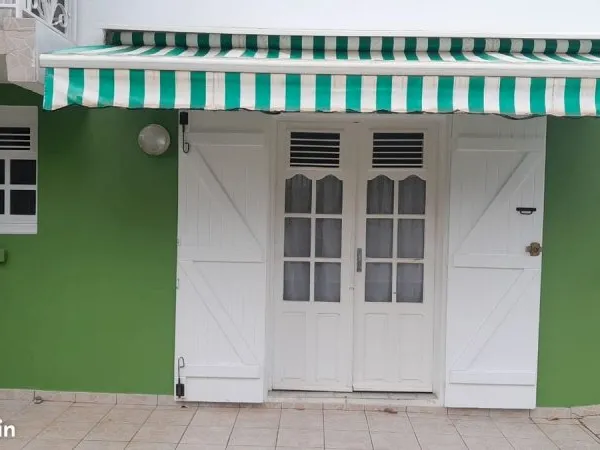 Location annuel F2 Guadeloupe Saint-Claude