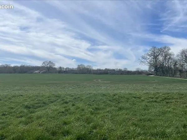 Terrain 4 325 m² Bourg Du Bost