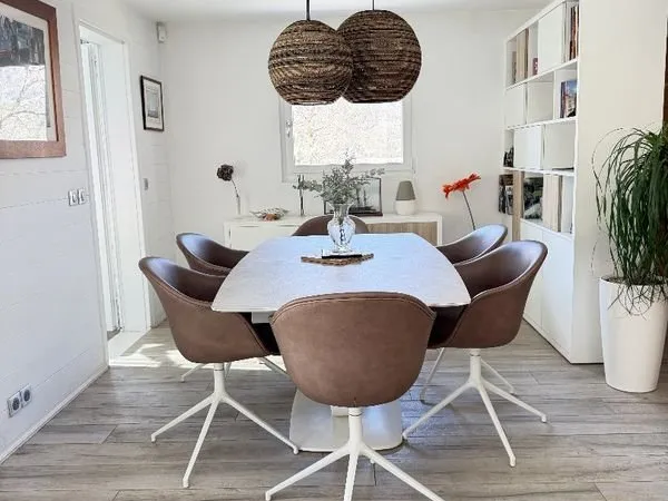 Maison 9 pièces 221 m²