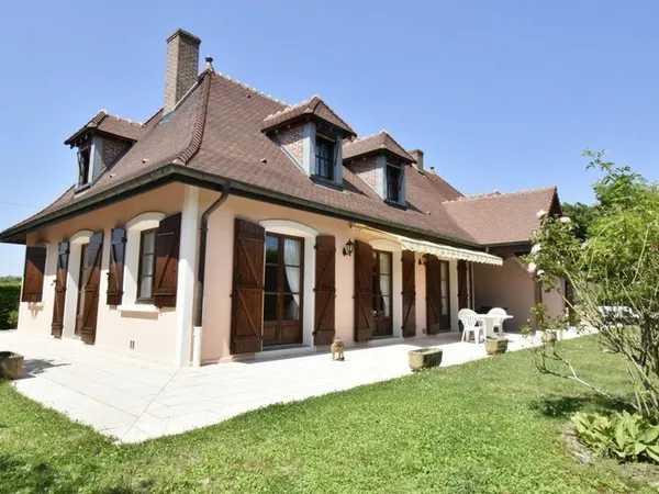 BELLE VILLA AVEC PISCINE
