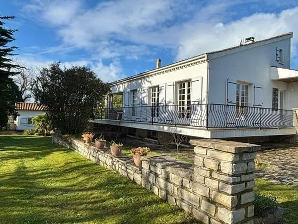 Maison 9 pièces 190 m²