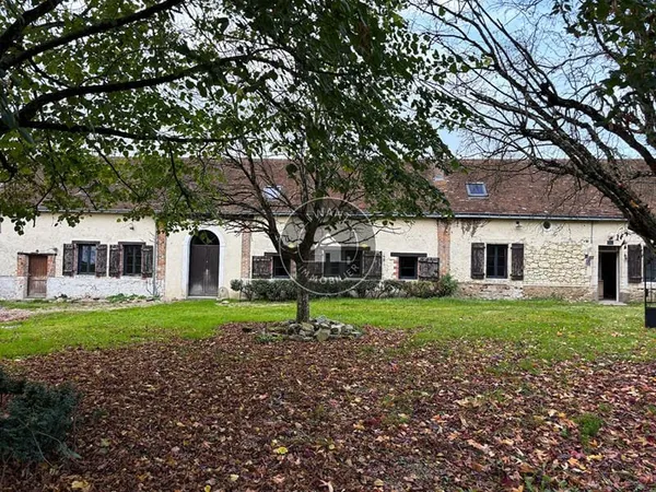 Longère de caractère à Mouliherne 221m2