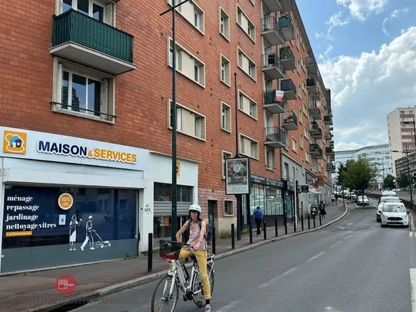 Commerce 65 m²
