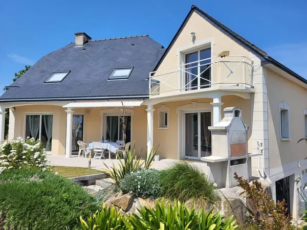 Maison 8 pièces 190 m²