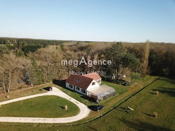 Propriété avec étang et piscine -Mur de Sologne