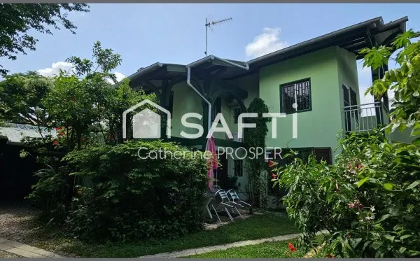 MAISON SEMI-MITOYENNE A VENDRE A KOUROU