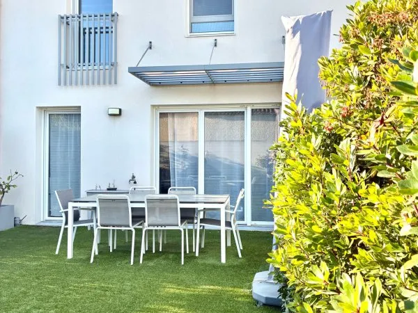 Coup de coeur Maison T4 mitoyenne récente avec jardin et ga
