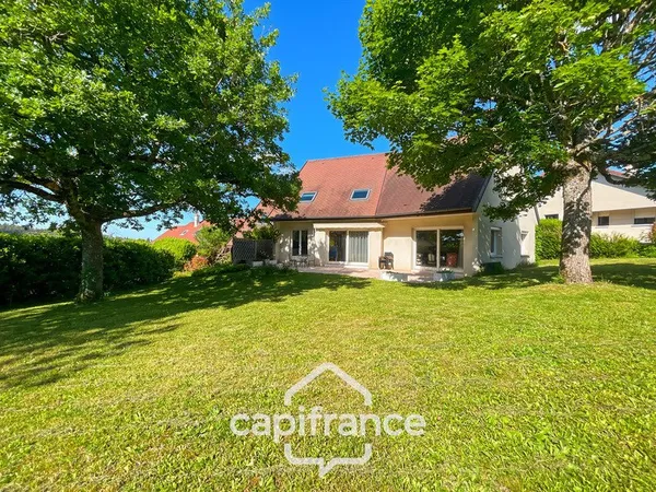Maison de Prestige - Montagne-Sainte-Anne, Dijon