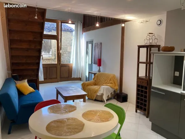 Duplex 70 m2 coeur de ville disponible Mai-Juin-Juillet-Août