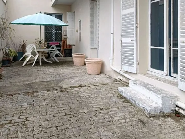Appartement 2 pièces 111 m²