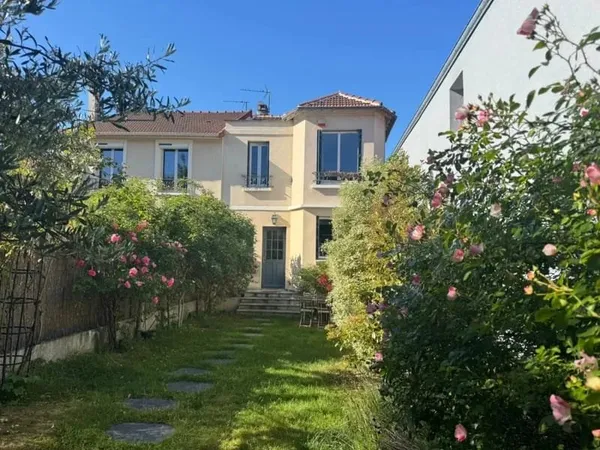 Maison à vendre Suresnes, 4 chambres, jardin, calme