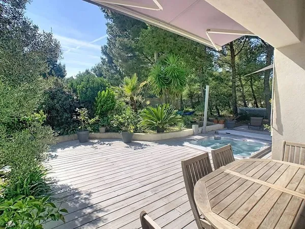Maison 5 pièces 180 m²