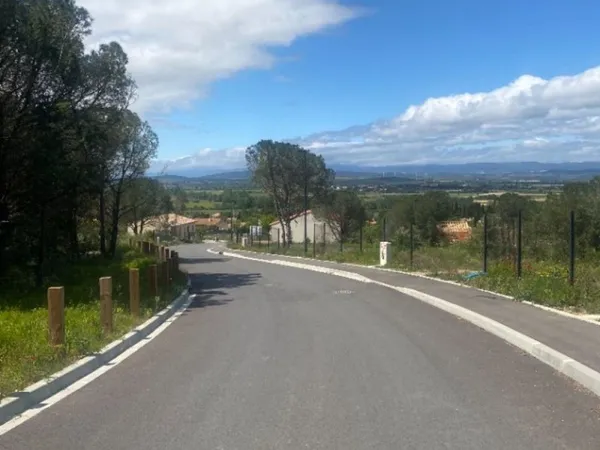 Terrain 801 m²