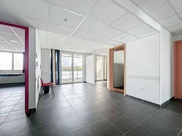 Bureaux 5 pièces 94 m²