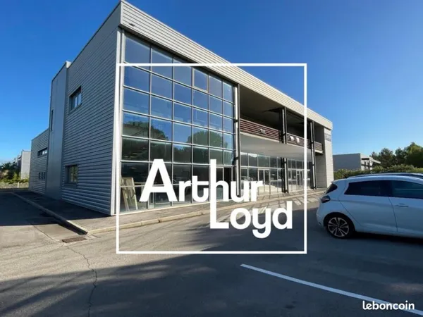 Bureaux 150 m²