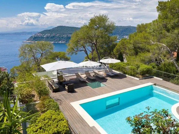 Saint Jean Cap Ferrat, à louer, Maison contemporaine 5 chambres doubles, vue mer, piscine