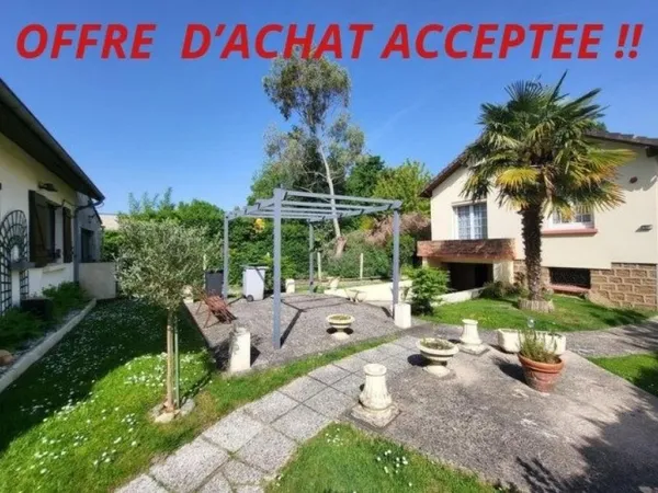 IDEAL INVESTISSEURS ! Ensemble immobilier composé d'une maison d'habitation et d'un bâtiment à aména