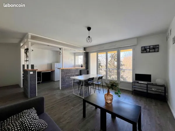 Appartement T4 76m² lumineux-3 chambres, 2 balcons
