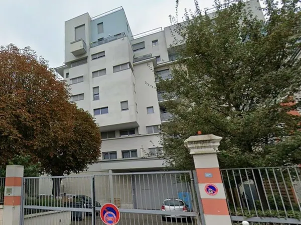 Appartement 3 pièces avec terrasse et place de parking