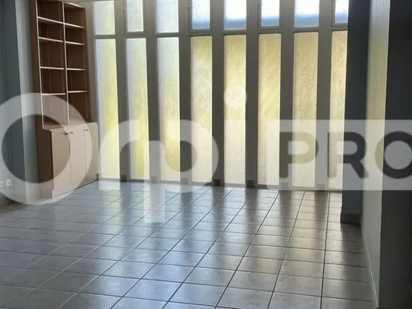 Bureaux 253 m²
