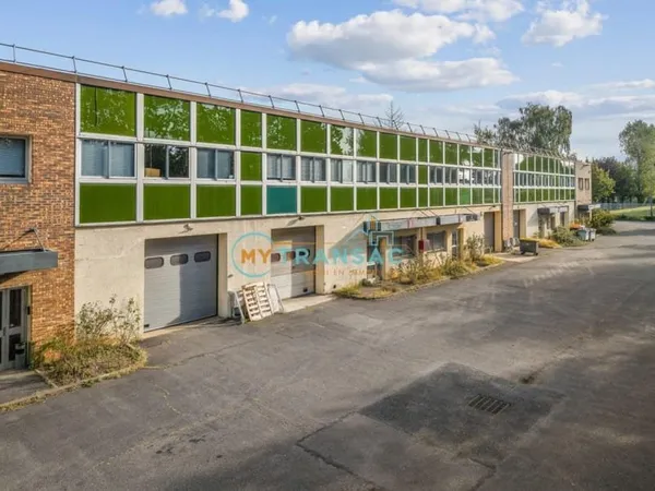 A louer Cellule d'activité et de bureaux 352m² sur la commune Les Ulis