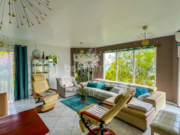 Maison 11 pièces 680 m²