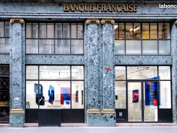 Fond de commerce / galerie / façade marbre