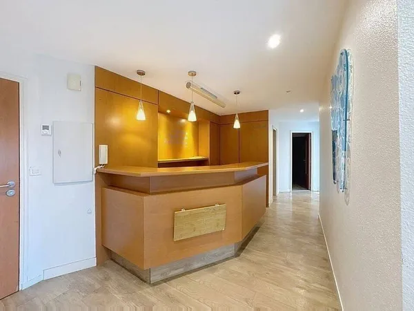 Appartement 2 pièces 74 m²