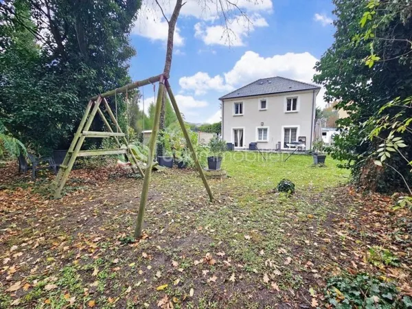 Pavillon 6 pièces non mitoyen 4 chambres jardin SUD 450m² DPE C