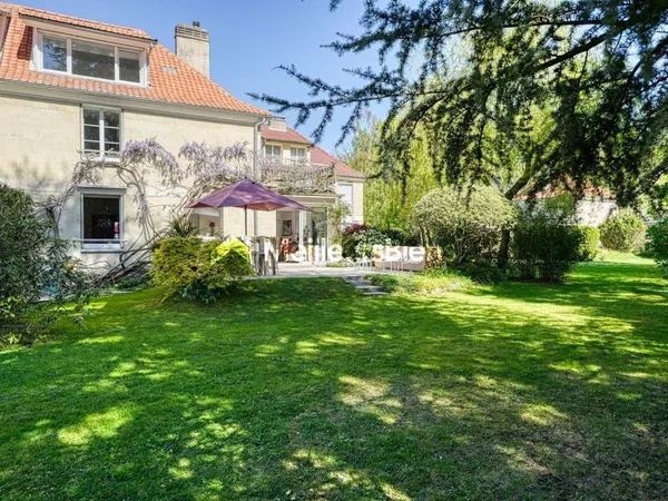 Maison 8 pièces 153 m²