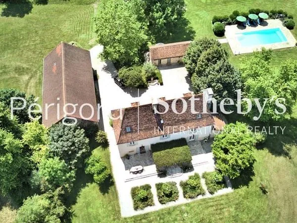 Magnifique Demeure de Maître à Sarrazac, Périgord Propriété Ex
